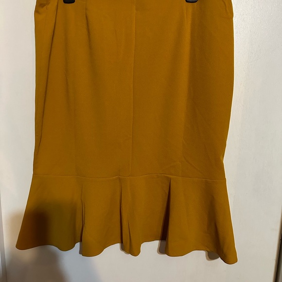 Women’s NY Clothing Co. skirt, gold, L - Picture 2 of 4